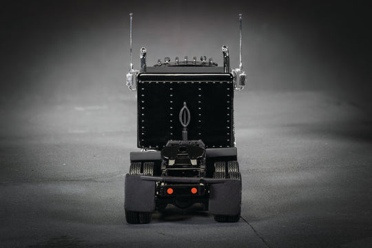 Heavy Metal Trucks - Motorhead, Bomber