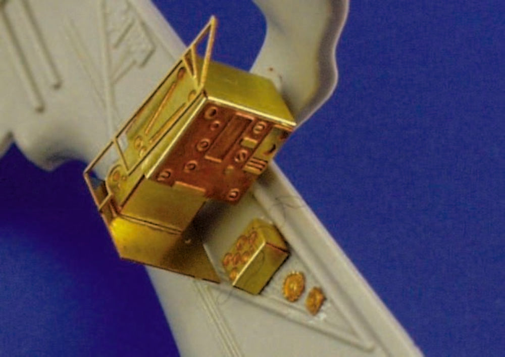 SM-79 Sparviero Exterior