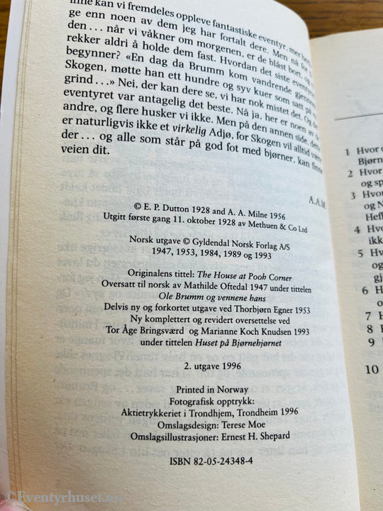 A. A. Milne. Huset på Bjørnehjørnet. Bok.