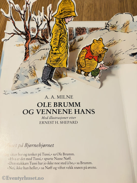 A. A. Milne - Ole Brumm og vennene hans. En sprett-opp-bok. Barnebok.