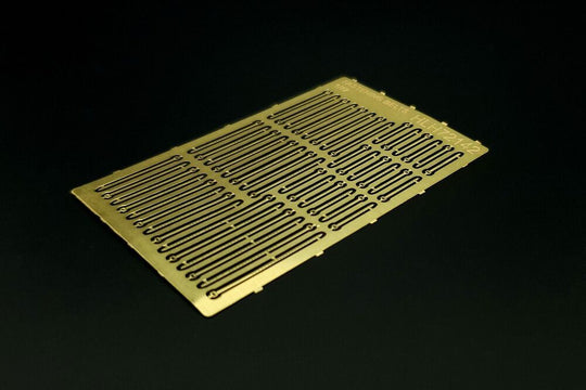 Fastening belts for AFV