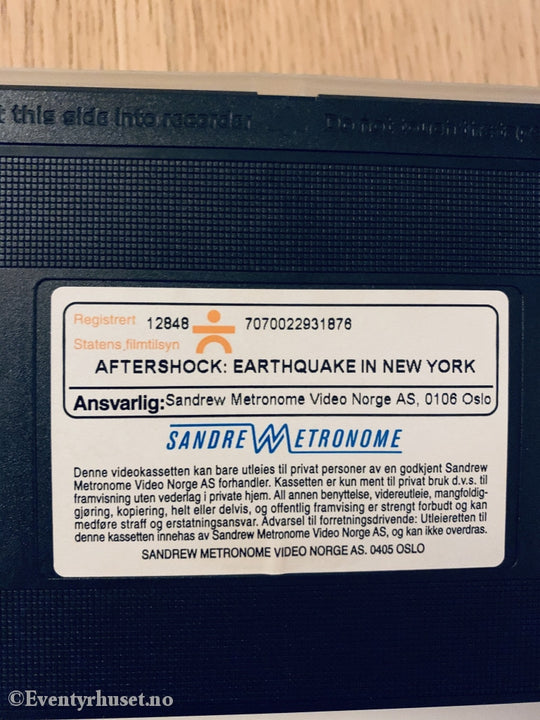 Aftershock. 2000. Vhs. Vhs