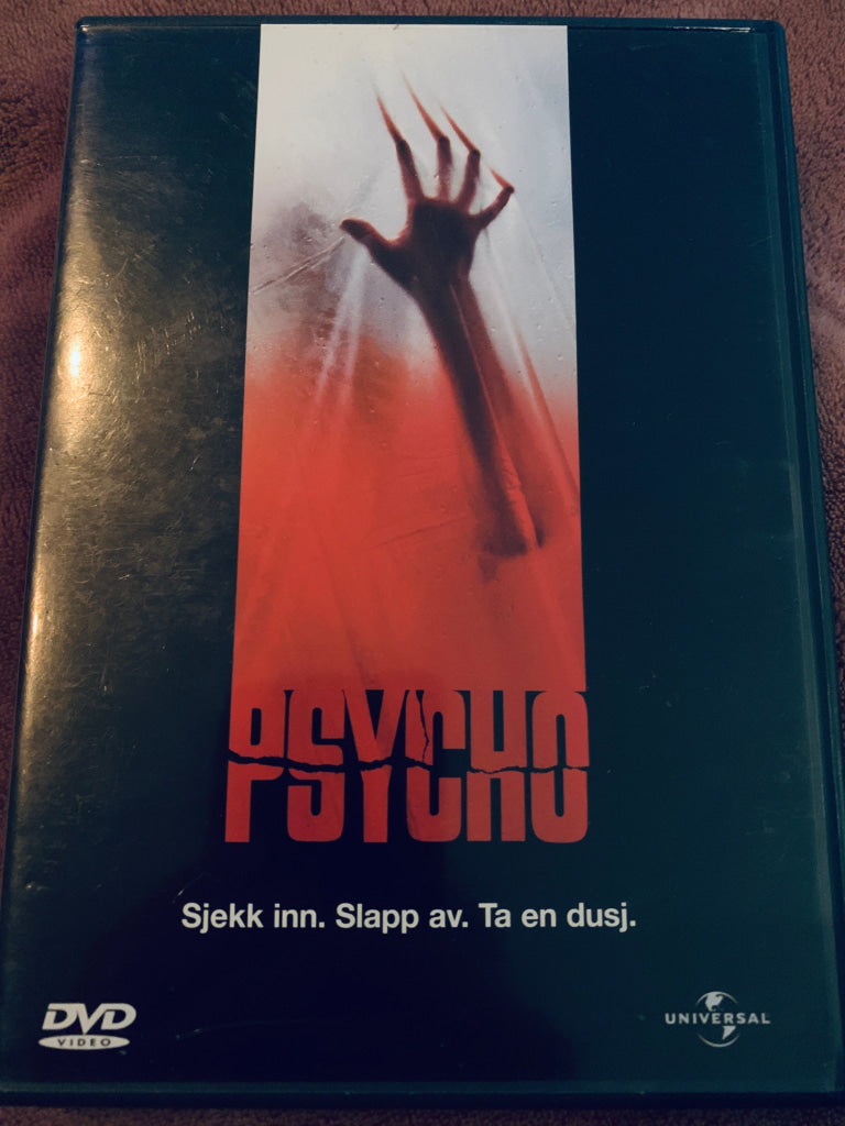 Alfred Hitchcock. 1998. Psycho. DVD. DVD