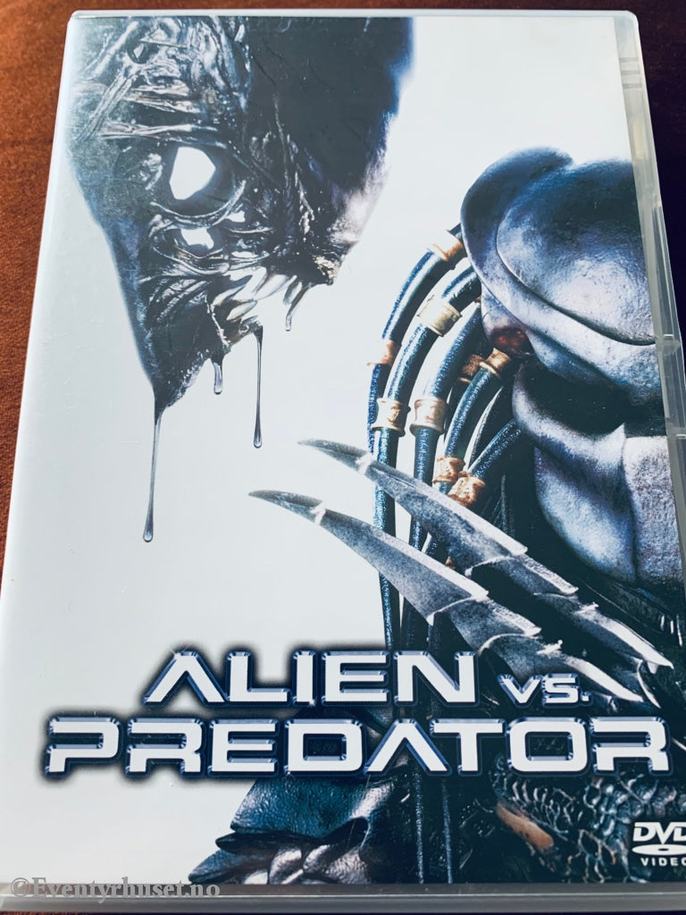 Alien Vs Predator. 2004. Dvd. Dvd
