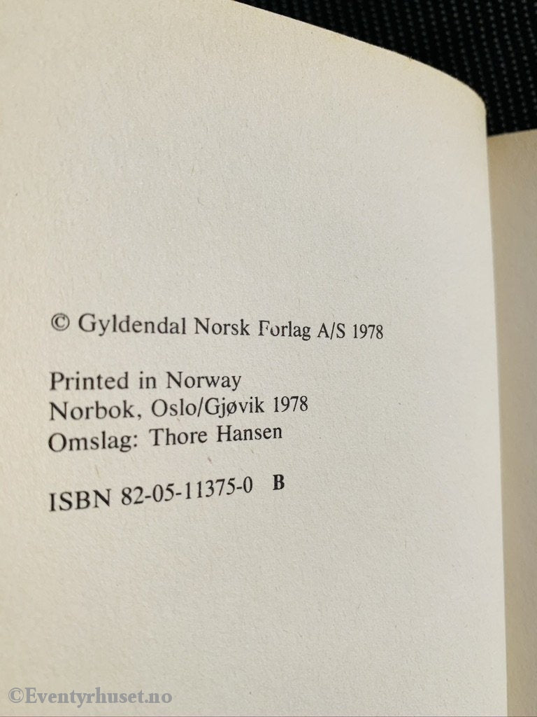 Alle Vi - Bøkene: Kirsten Alnæs. 1978. Pio. Fortelling
