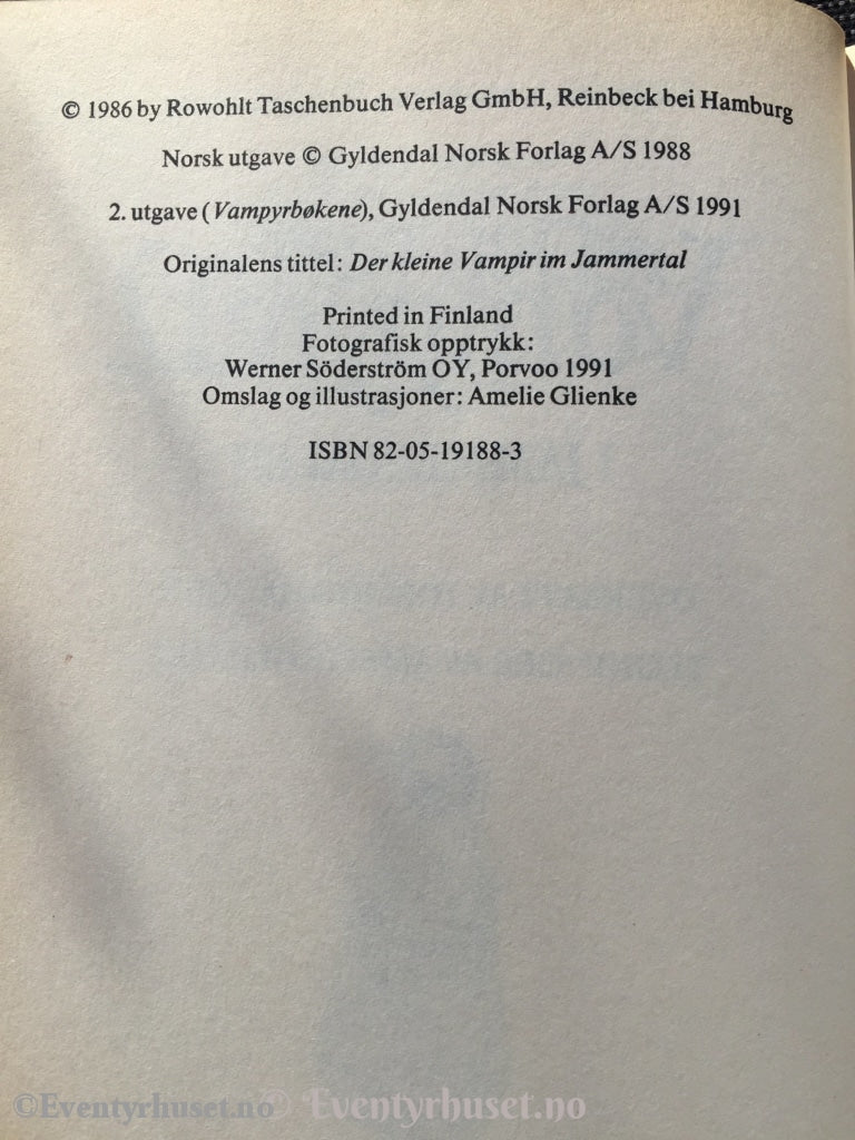 Angela Sommer-Bodenburg. 1991 (1988). Den Vesle Vampyren. I Jammerdalen. Fortelling