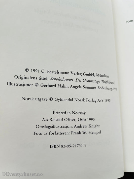 Angela Sommer - Bodenburg. 1991/93. Sjokolovski Bursdags-Trøffelhunden. Fortelling