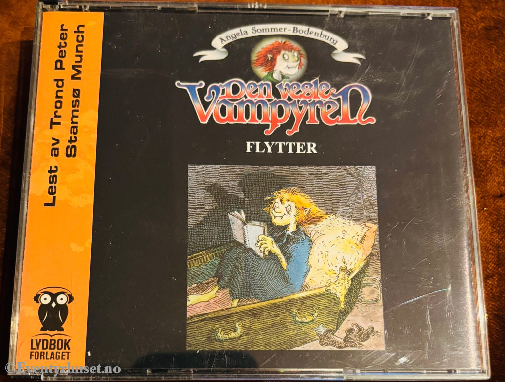 Angela Sommer-Bodenburg – Den vesle vampyren flytter. Lydbok på CD.