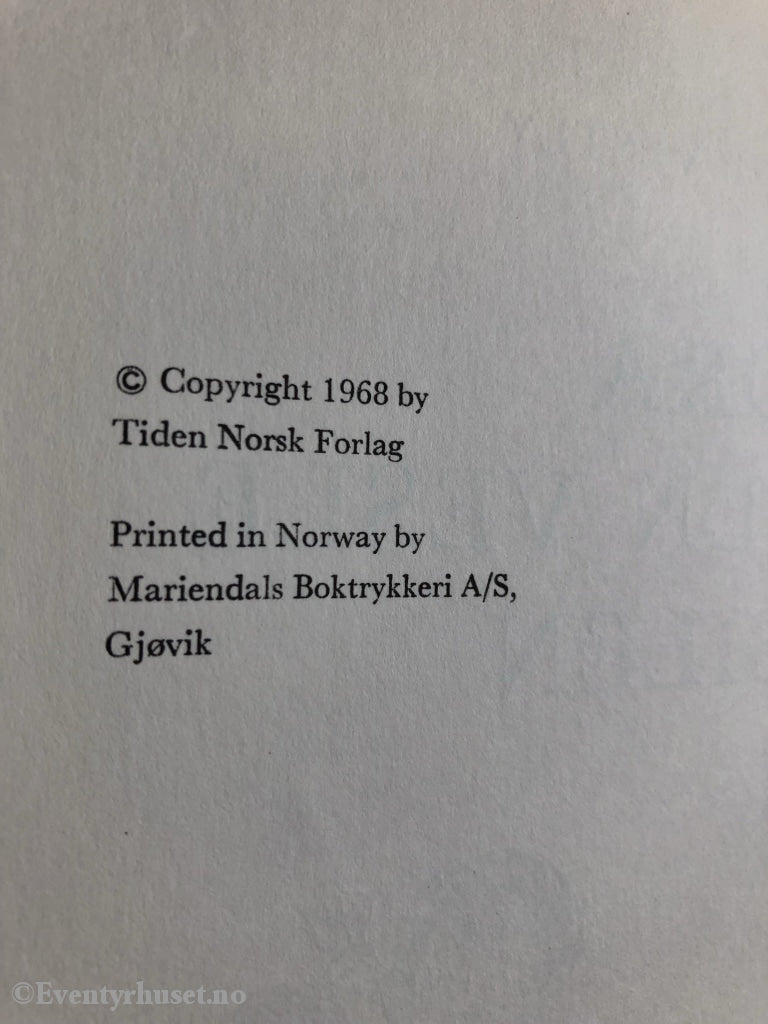 Anne-Cath. Vestly. 1968. Aurora Og Den Vesle Blå Bilen. Fortelling