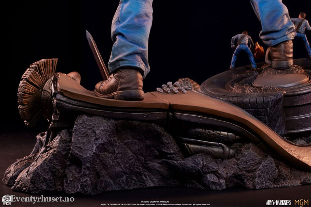 Army of Darkness Premier Series Statue 1/4 Ash 53 cm Collectibles