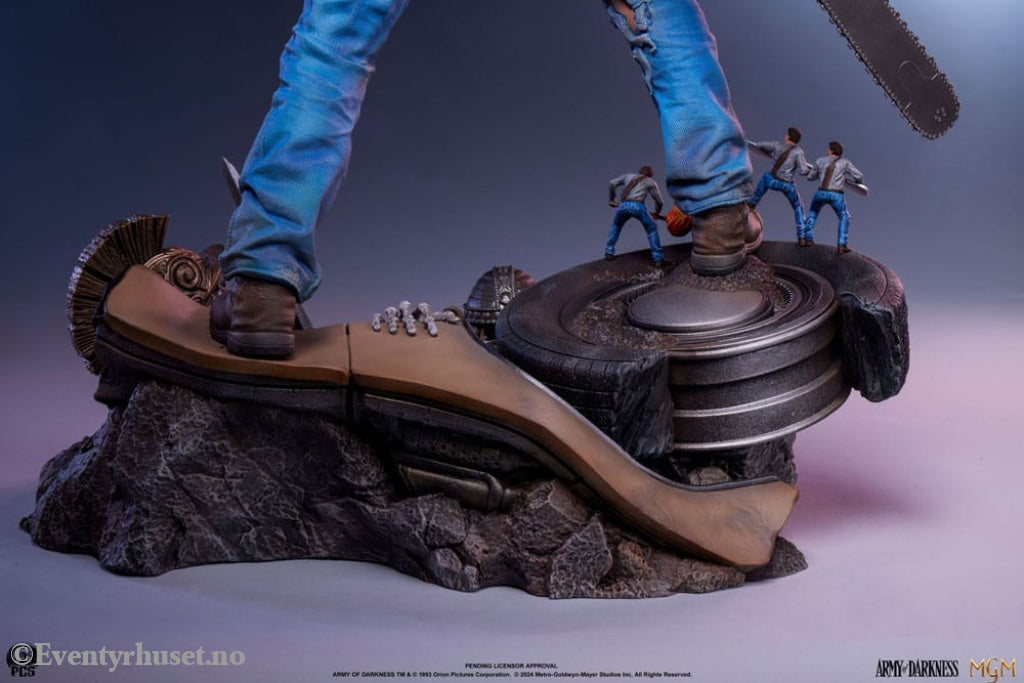 Army of Darkness Premier Series Statue 1/4 Ash 53 cm Collectibles