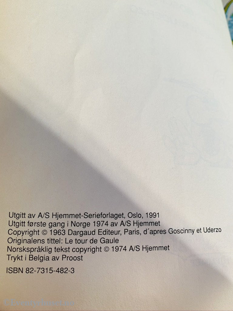 Asterix Album Nr. 12. Gallia Rundt. 1963/91. Tegneseriealbum