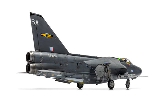 English Electric Lightning F.6