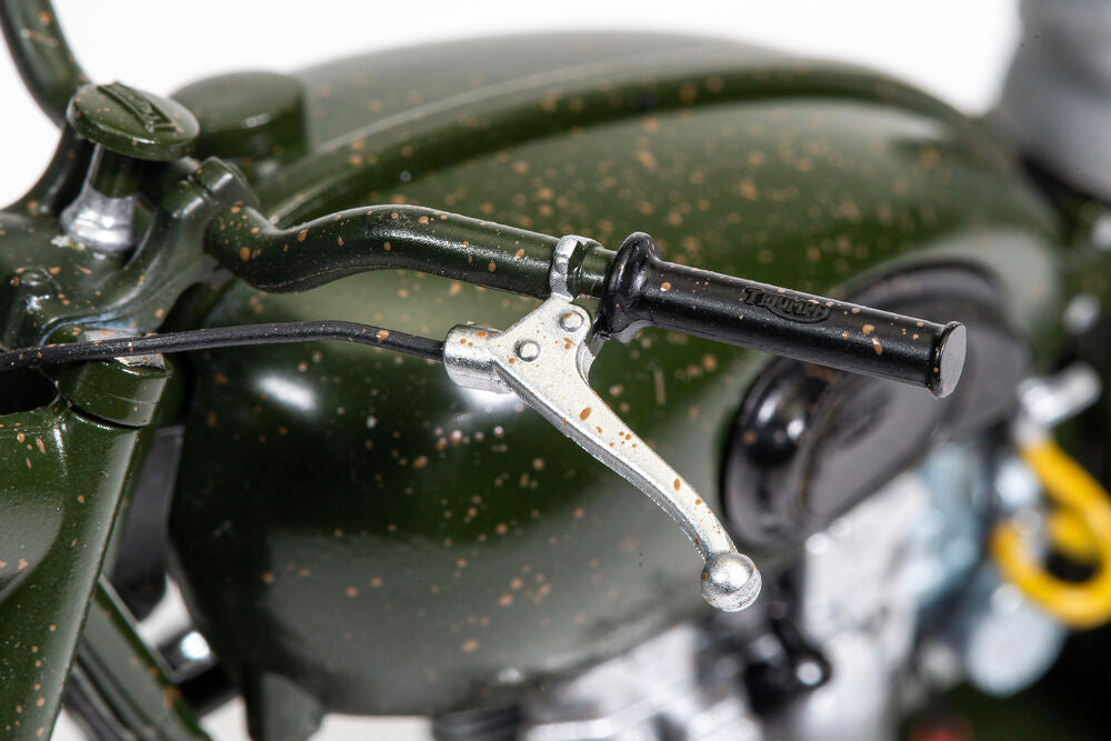 The Great Escape - Triumph TR6 Trophy (Weathered)