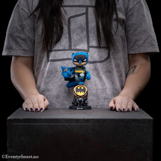 Batman Mini Co. PVC Figure Batman on Bat-Signal (Blue Variant) 15 cm Collectibles