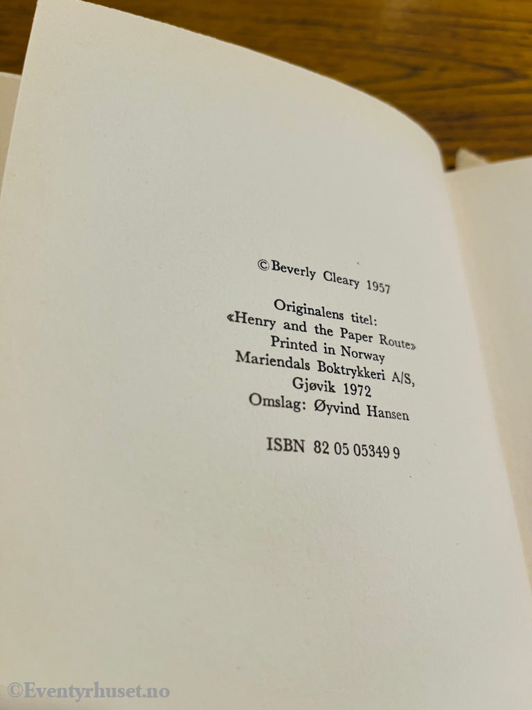 Beverly Cleary. 1954. Henry og avisjobben. Bok.