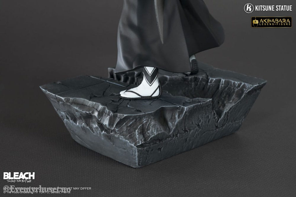 Bleach: Thousand-Year Blood War Figure PVC Statue 1/8 Ichigo 29 cm Manga & Anime