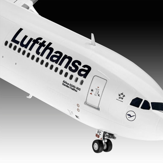 A340-300 Lufthansa New Livery