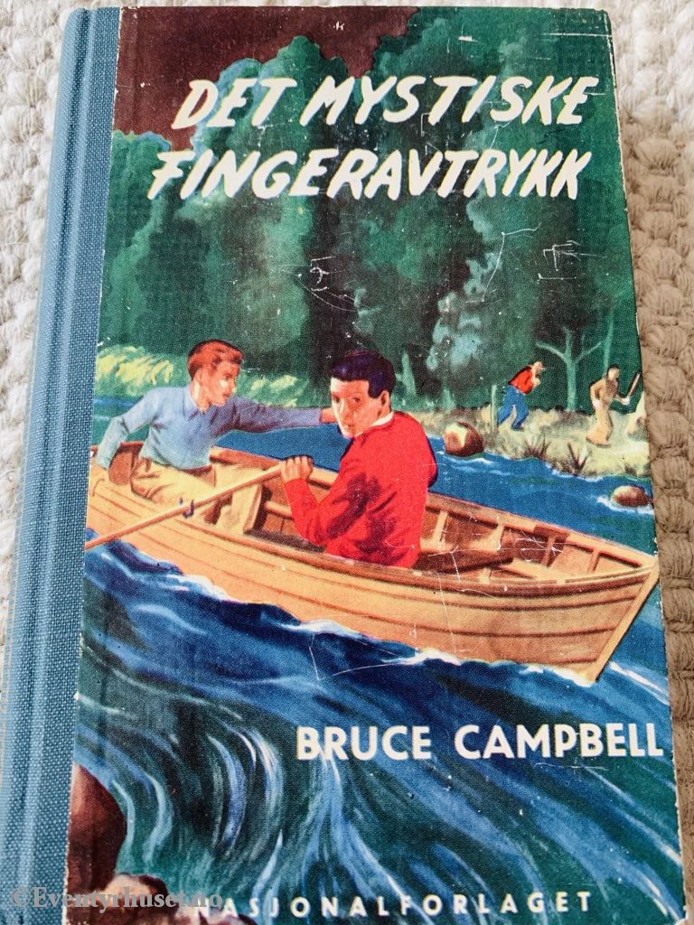 Bruce Campbell. 1954. Det Mystiske Fingeravtrykk. Fortelling