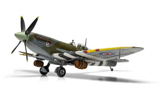 Supermarine Spitfire Mk.IXc - Flying Dray