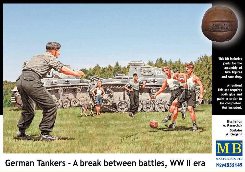German tankmen in the break bet. Combats