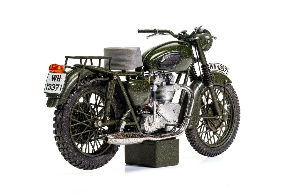 The Great Escape - Triumph TR6 Trophy (Weathered)