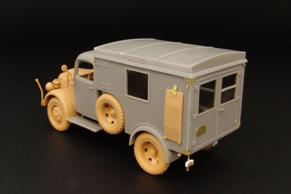 Kfz 31 STEYR 1500 Sanitätswagen