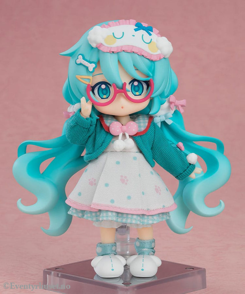 Character Vocal Series 01: Hatsune Miku Nendoroid Doll Action Figure Hatsune Miku: Loungewear Outfit Ver. 10 cm Manga &