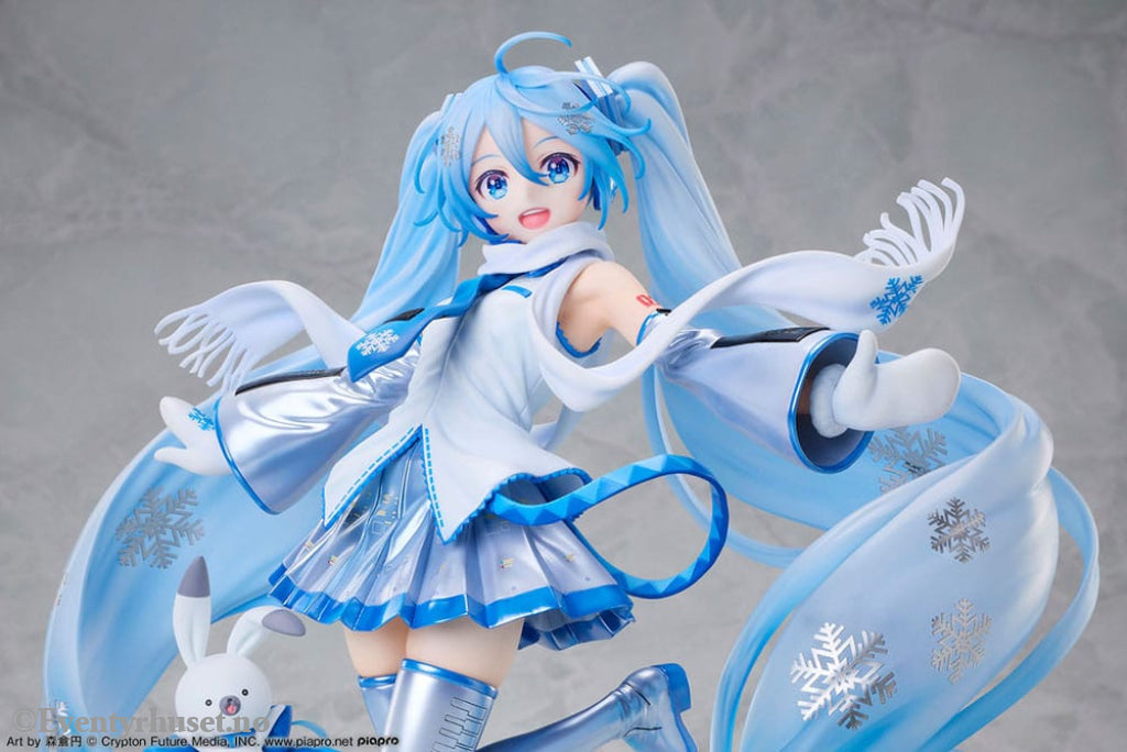 Character Vocal Series 01: Hatsune Miku PVC Statue 1/7 Hatsune Miku Sky Town 10th Anniversary Ver. 25 cm Manga & Anime