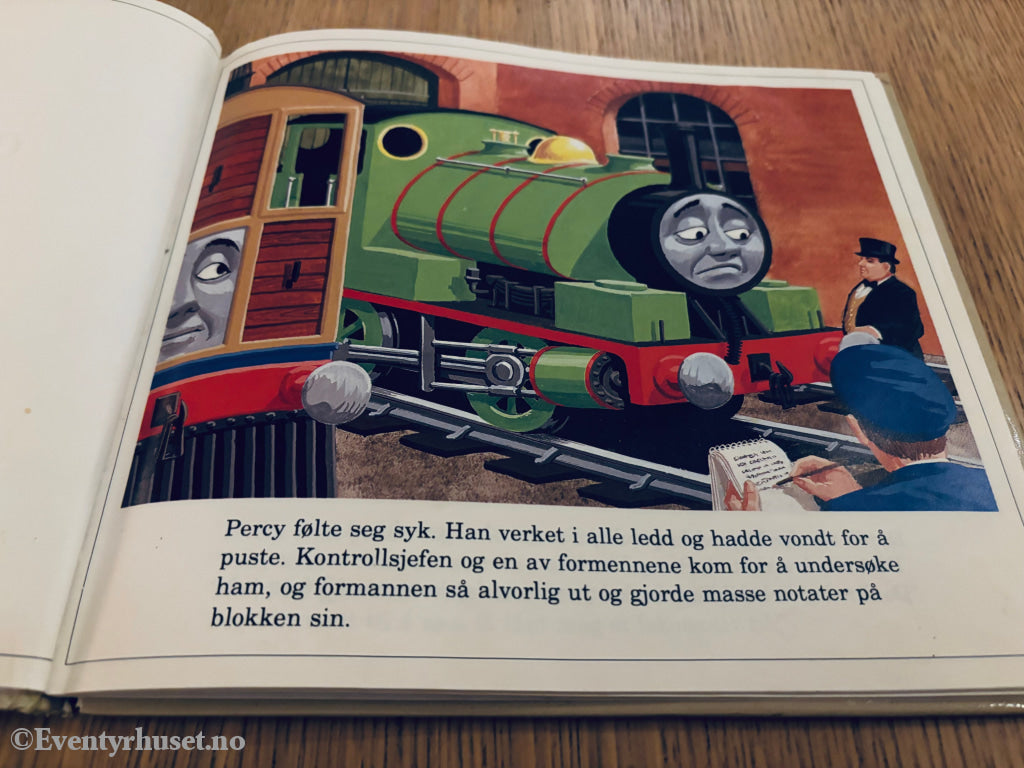 Christopher Awdry. 1992. Thomas Og Dumme Diesel. Fortelling