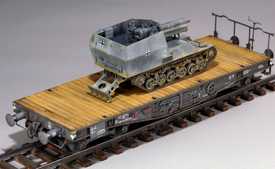 15 cm sFH 13/1 (Sf)auf Gw Lrs.(f )Sd.Kfz.135/1 with German 50 Ton Type SSy45 Flatcar Schwerer Platformwagen [3 in 1]