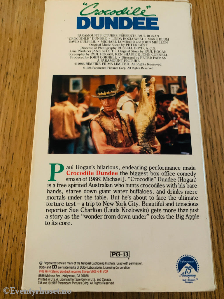 Crocodile Dundee 1986 .VHS slipcase.