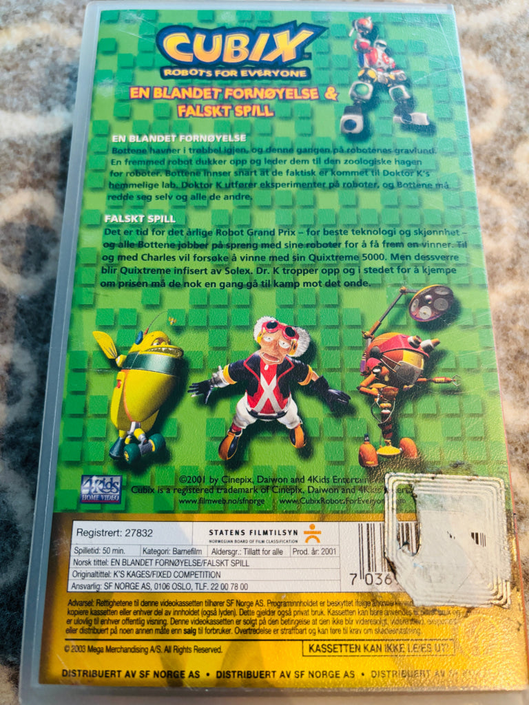 Cubix. En blandet fornøyelse og Falskt spill. 2001. VHS. VHS