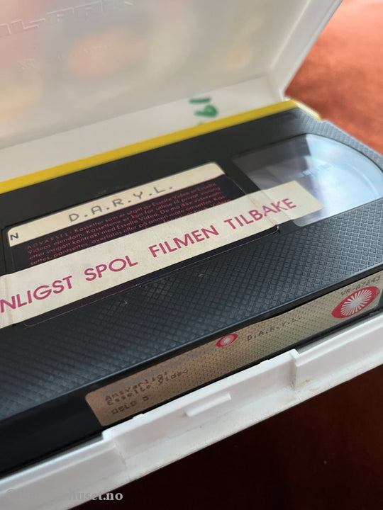 D. A. R. Y. L. 1985. Vhs Big Box.