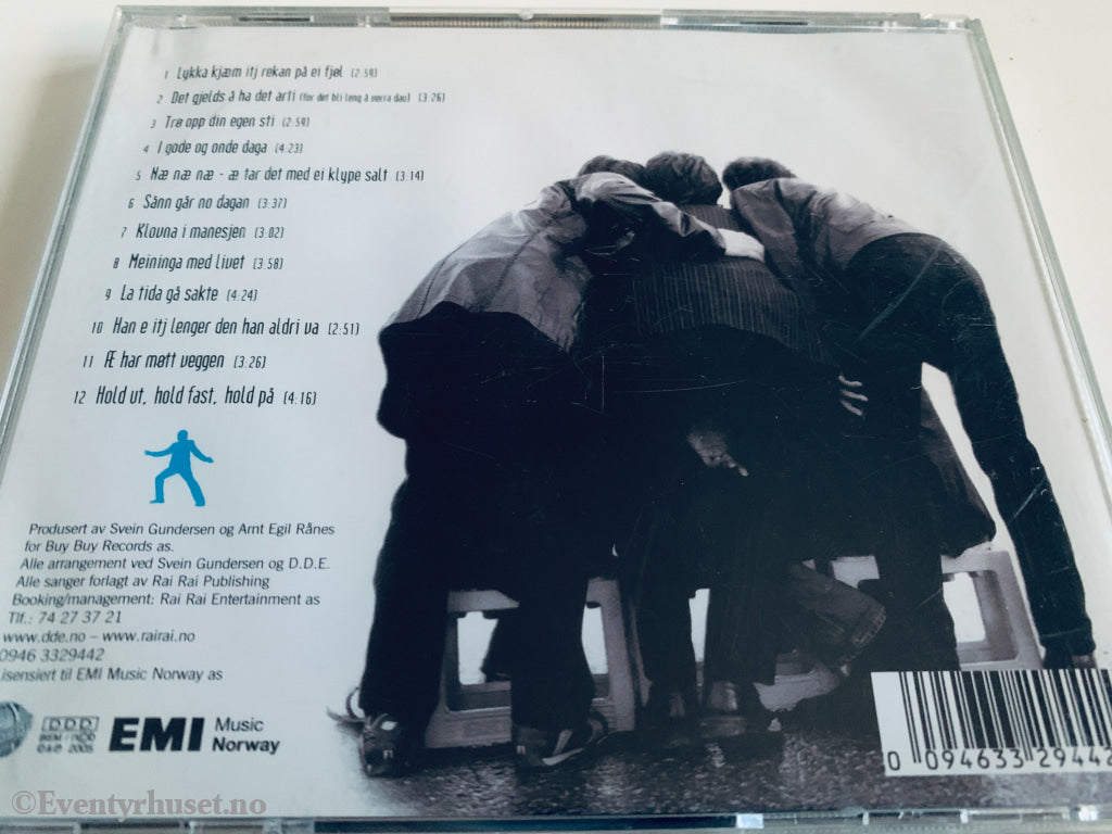 D.D.E. 2002. Næ næ næ næ næ næ. CD singel