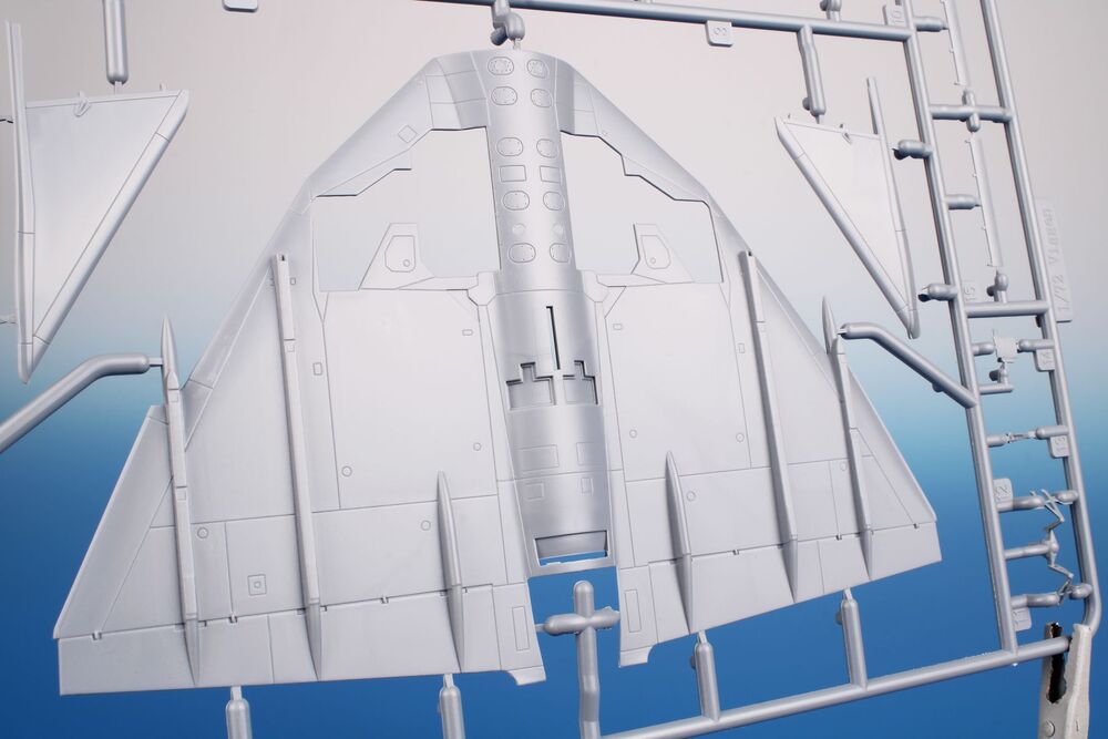 SAAB AJS-37 Viggen ‘Show Must Go On’