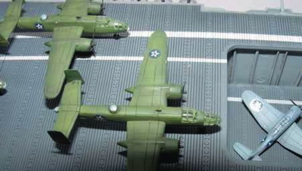 Flugzeugträger USS Hornet CV 8