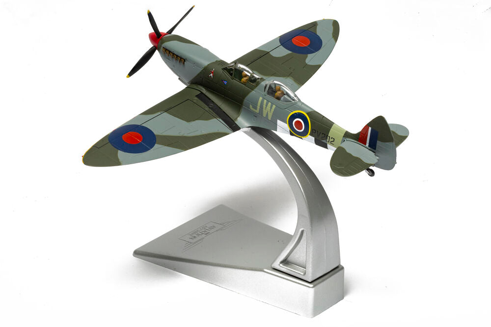 Supermarine Spitfire T9, PV202/’JW’ (G-CCCA), Presented as Spitfire MK.IX ML365/JW,135 Wing, 2nd Tactical Air Force, Aircraft operated by Aerial Collective, Duxford Airfield