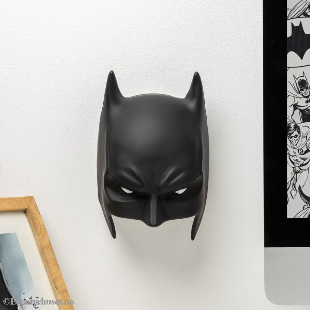 DC Comics 3D LED Light Batman Mask Home & Gifts