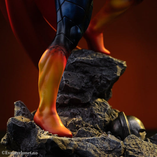 DC Comics Art Scale Statue 1/10 Superman Absolute 25 cm Collectibles