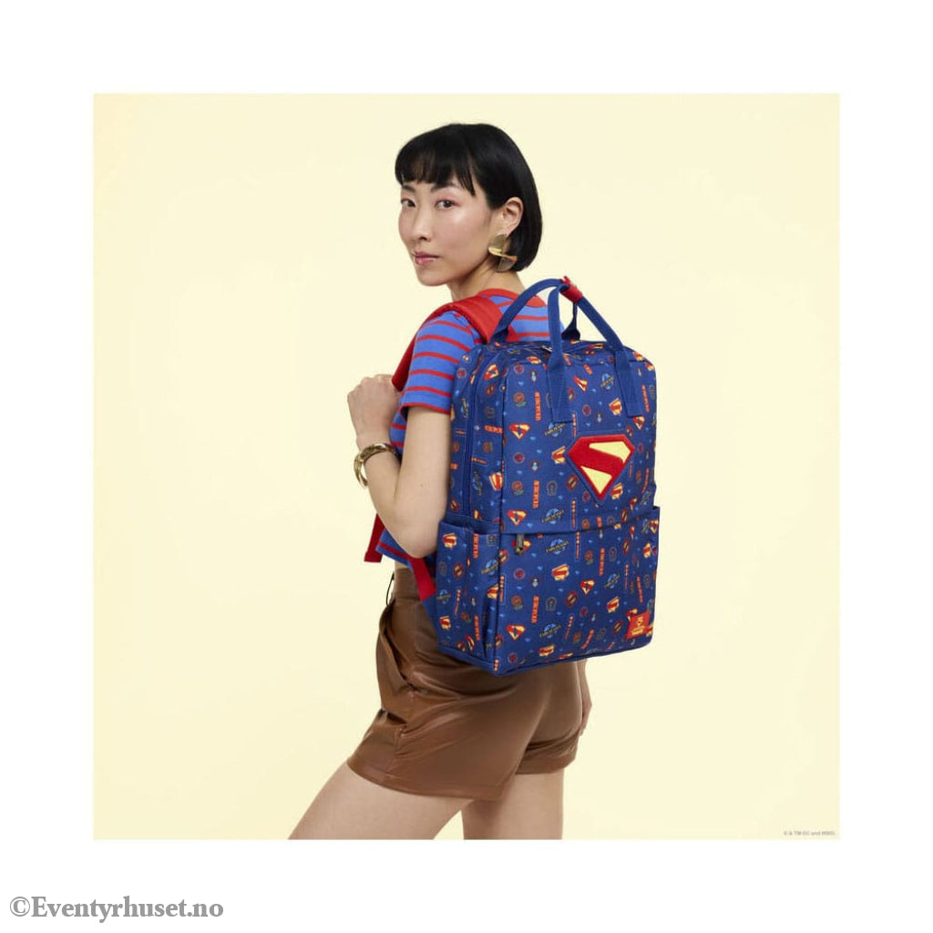DC Comics by Loungefly Full-Size Nylon Backpack Superman. Ny / New! Klær