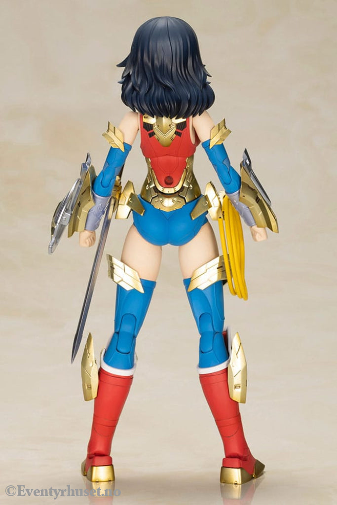 DC Comics Cross Frame Girl Plastic Model Kit Wonder Woman Humikane Shimada Ver. 16 cm. Mint In Sealed Box (MISB)!