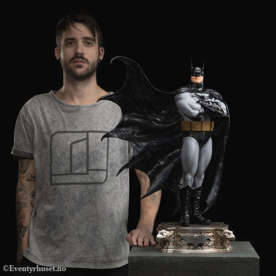 DC Comics Legacy Replica Statue 1/4 Batman DC Trinity 60 cm Collectibles