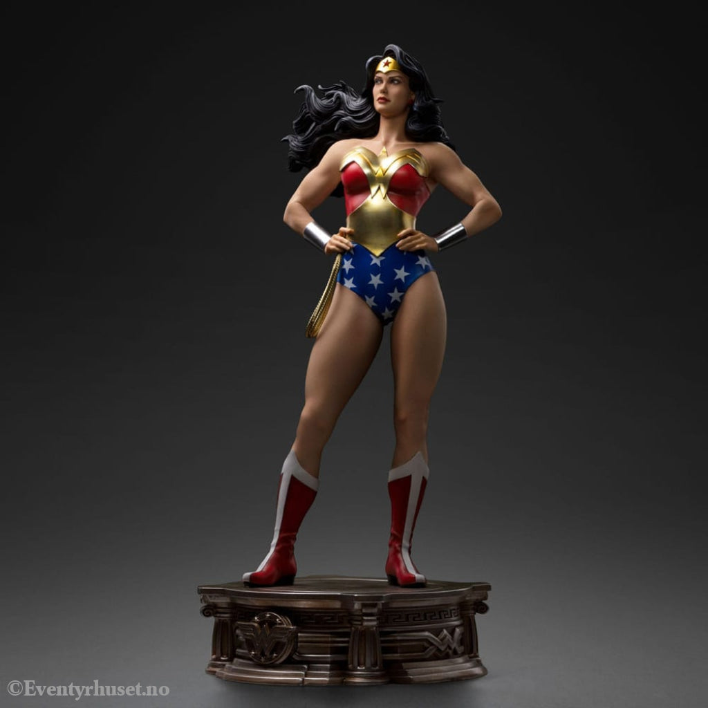 DC Comics Legacy Replica Statue 1/4 Wonder Woman 56 cm Collectibles