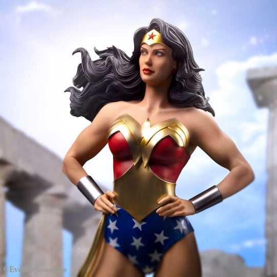 DC Comics Legacy Replica Statue 1/4 Wonder Woman 56 cm Collectibles