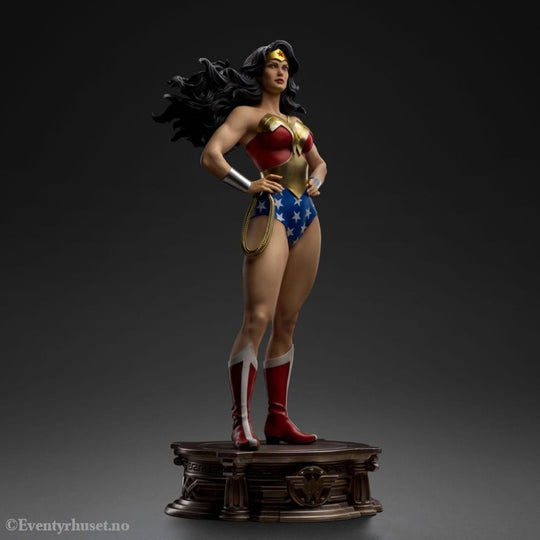 DC Comics Legacy Replica Statue 1/4 Wonder Woman 56 cm Collectibles