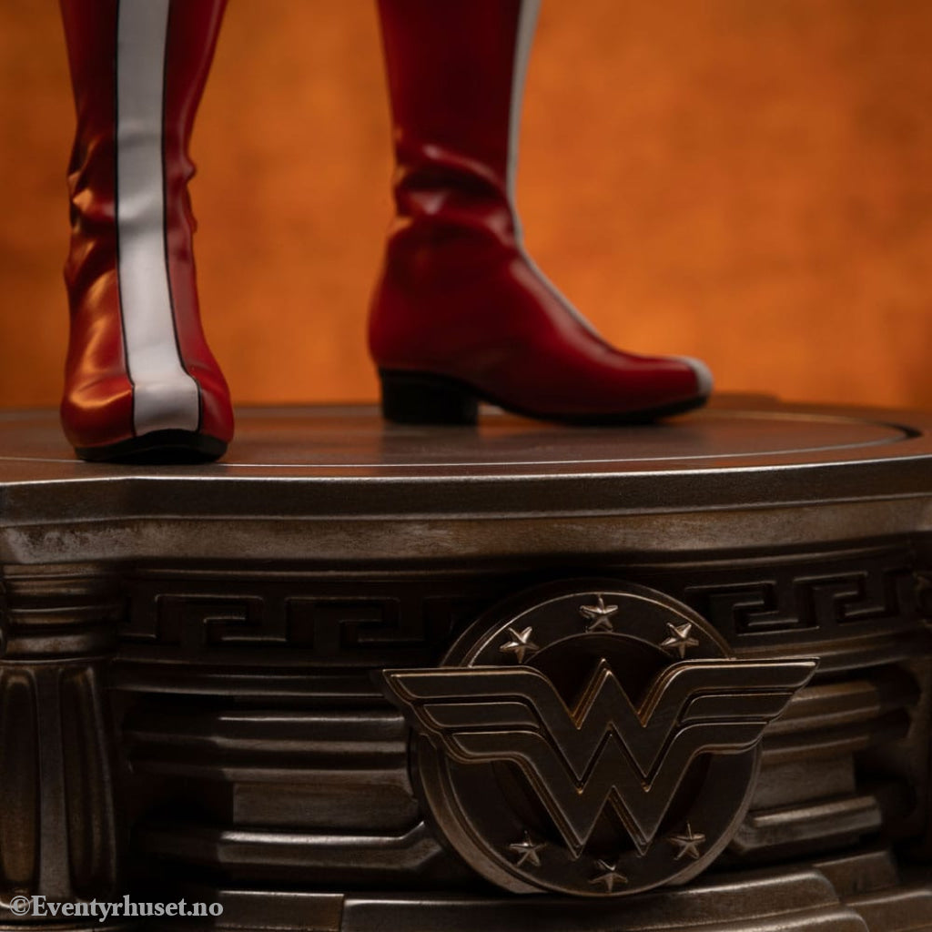 DC Comics Legacy Replica Statue 1/4 Wonder Woman 56 cm Collectibles