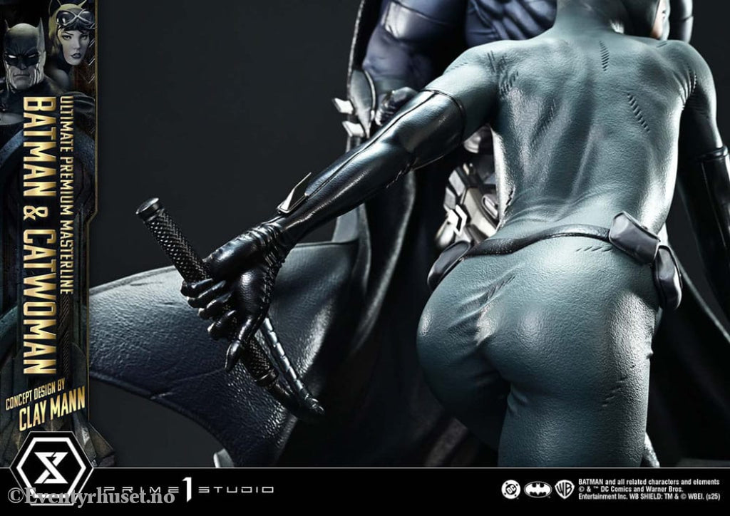 DC Comics Ultimate Premium Masterline Series Statue 1/4 Batman & Catwoman (Concept Design by Clay Mann) 56 cm
