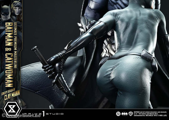 DC Comics Ultimate Premium Masterline Series Statue 1/4 Batman & Catwoman (Concept Design by Clay Mann) 56 cm
