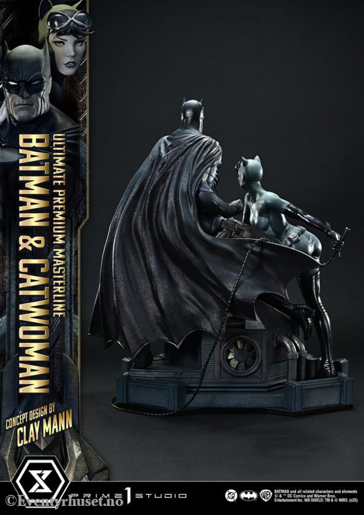 DC Comics Ultimate Premium Masterline Series Statue 1/4 Batman & Catwoman (Concept Design by Clay Mann) 56 cm